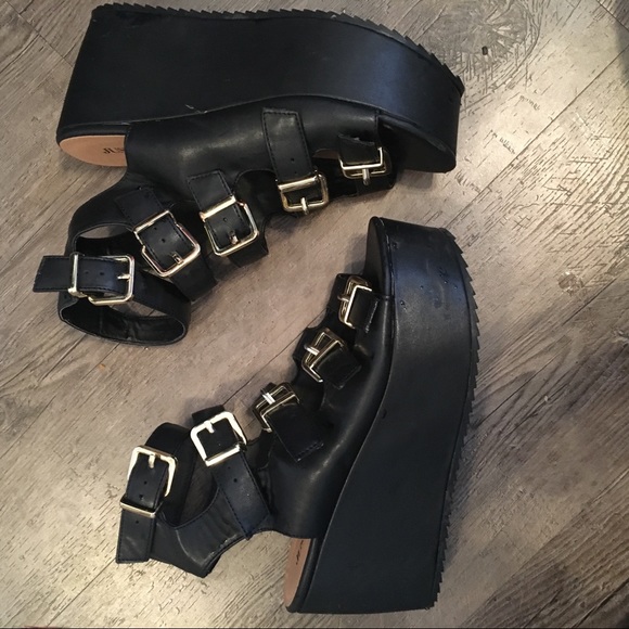 Shoes - Chunky platform sandals